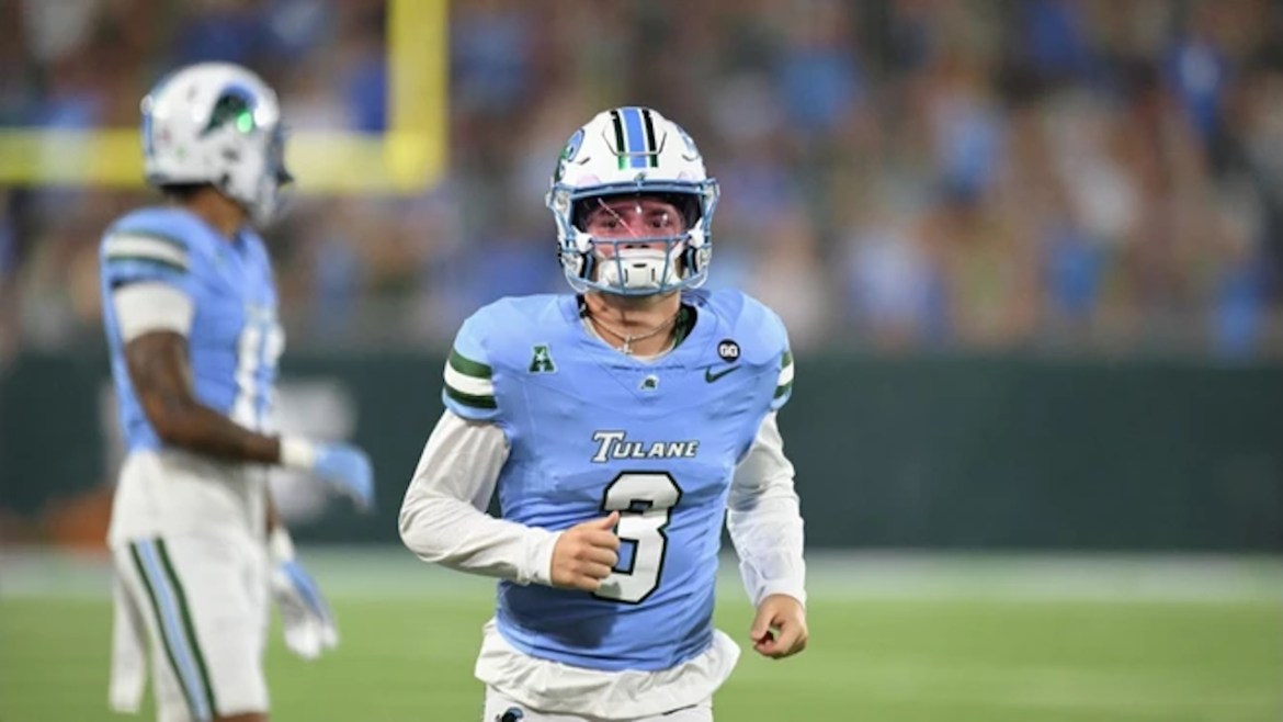 Tulane quarterback Kadin Semonza